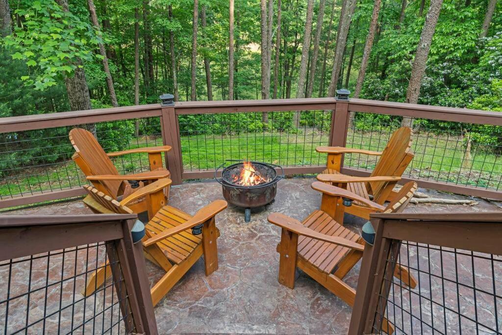 Lakeside Retreat Hot Tub Fishing Hiking Ellijay Bagian luar foto