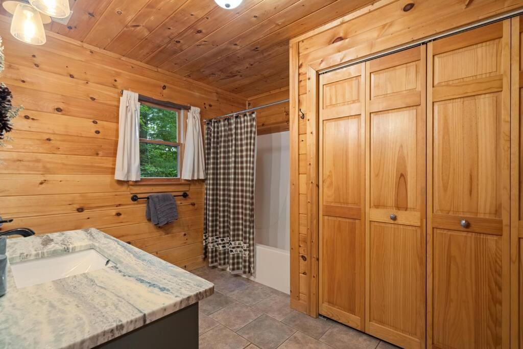 Lakeside Retreat Hot Tub Fishing Hiking Ellijay Bagian luar foto
