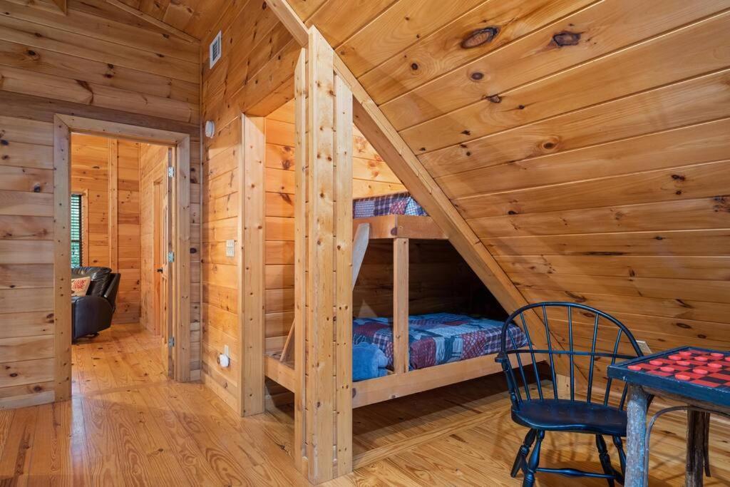Lakeside Retreat Hot Tub Fishing Hiking Ellijay Bagian luar foto