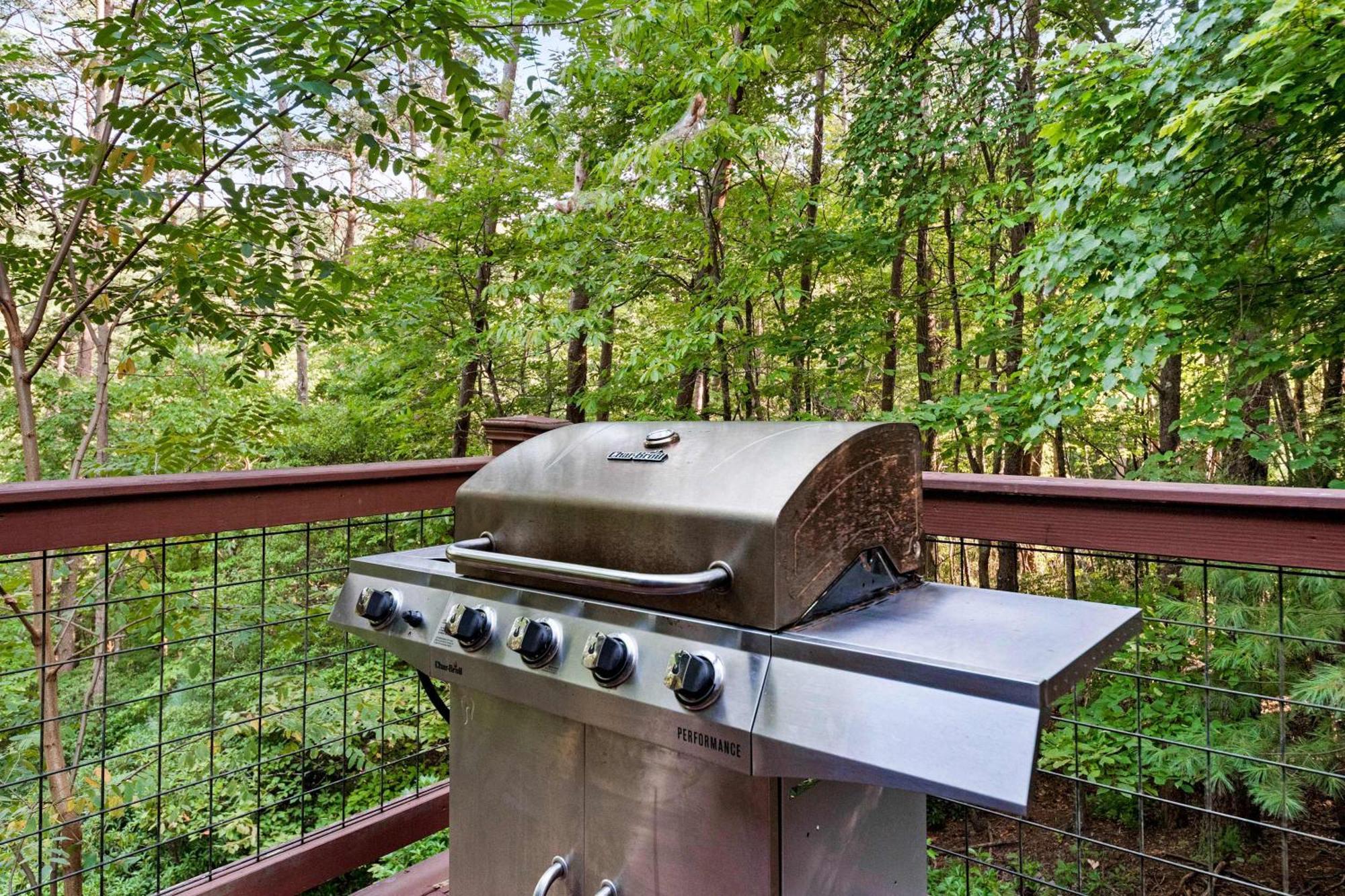 Lakeside Retreat Hot Tub Fishing Hiking Ellijay Bagian luar foto