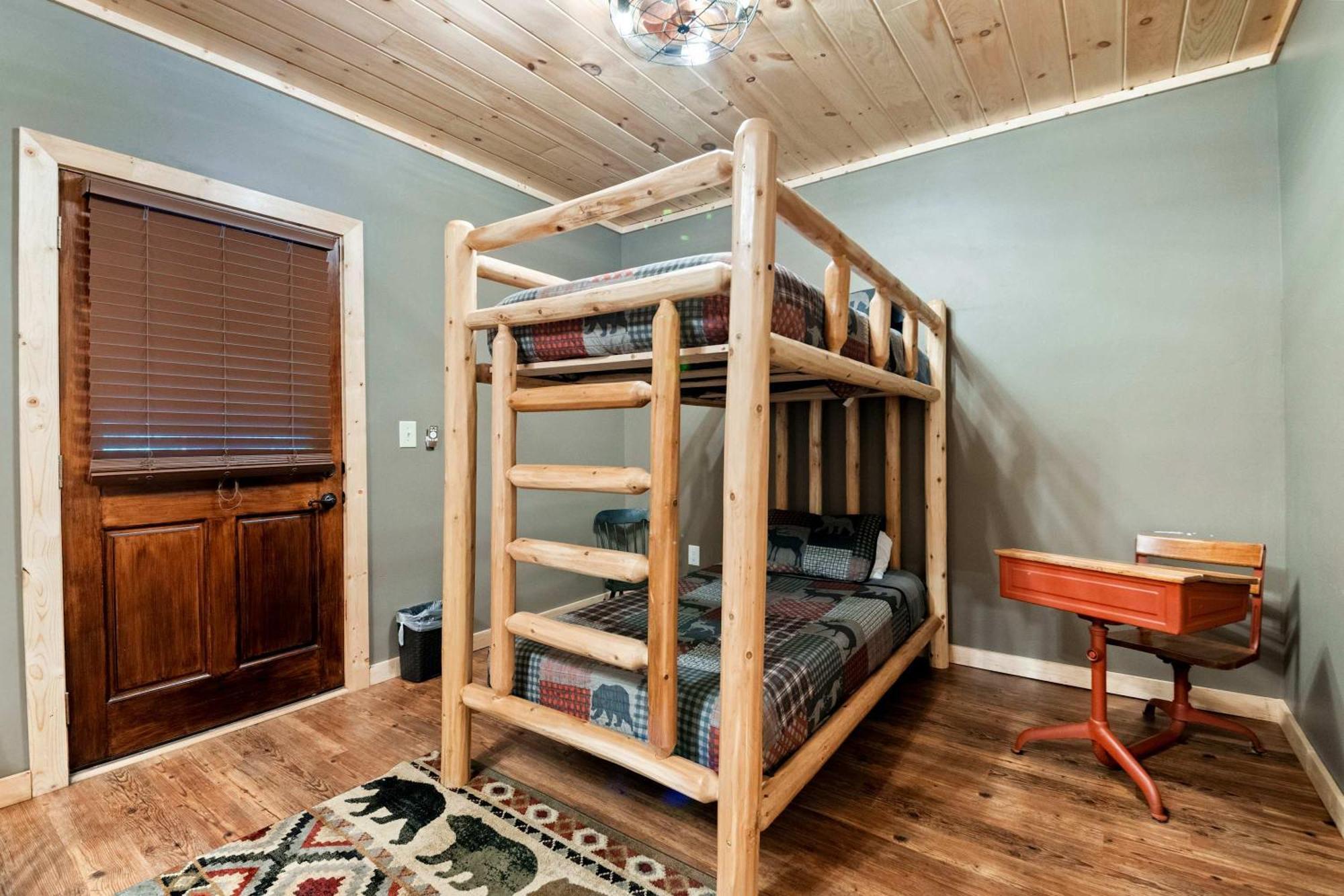 Lakeside Retreat Hot Tub Fishing Hiking Ellijay Bagian luar foto