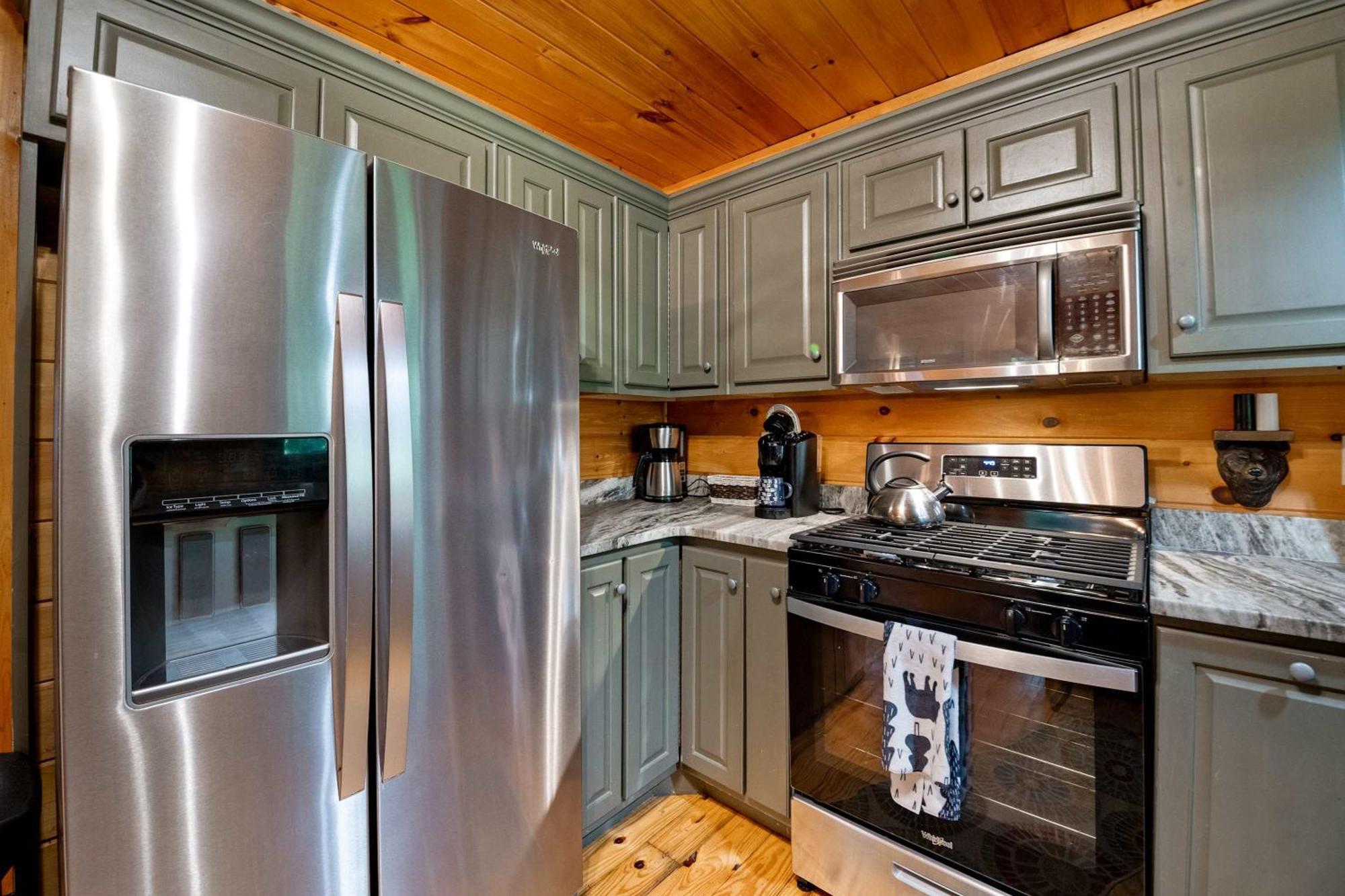 Lakeside Retreat Hot Tub Fishing Hiking Ellijay Bagian luar foto