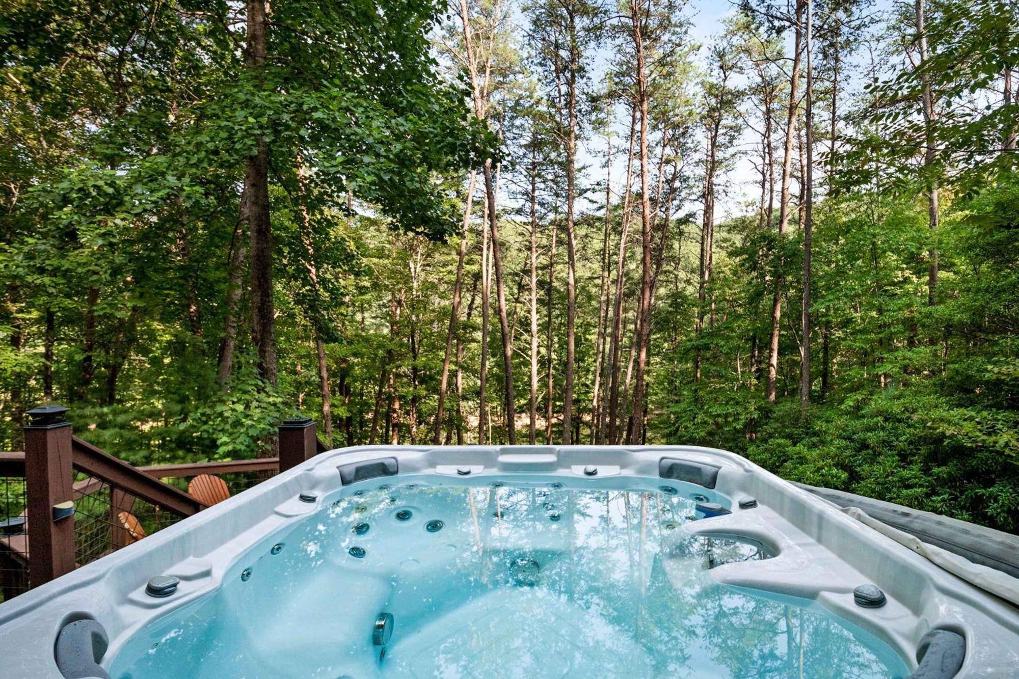 Lakeside Retreat Hot Tub Fishing Hiking Ellijay Bagian luar foto
